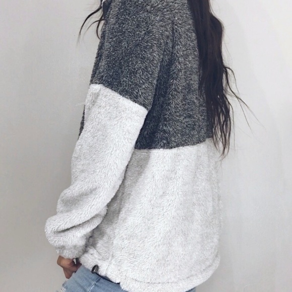 🆕 Camila - Gray Fuzzy Pullover - Picture 6 of 8